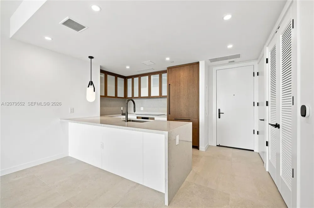 2200 Brickell Ave #413 Miami, FL 33129