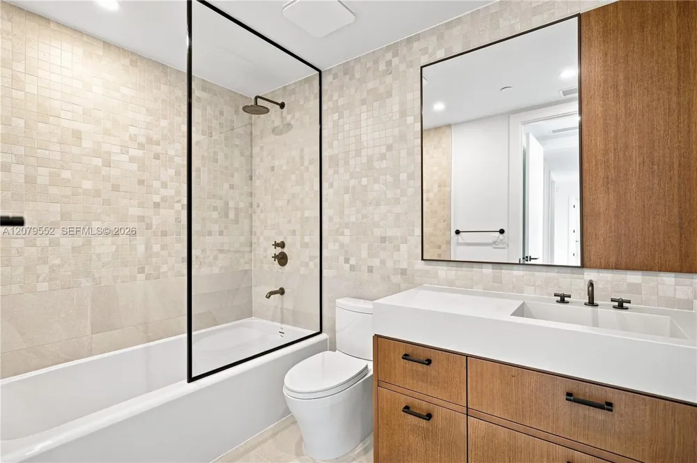2200 Brickell Ave #413 Miami, FL 33129