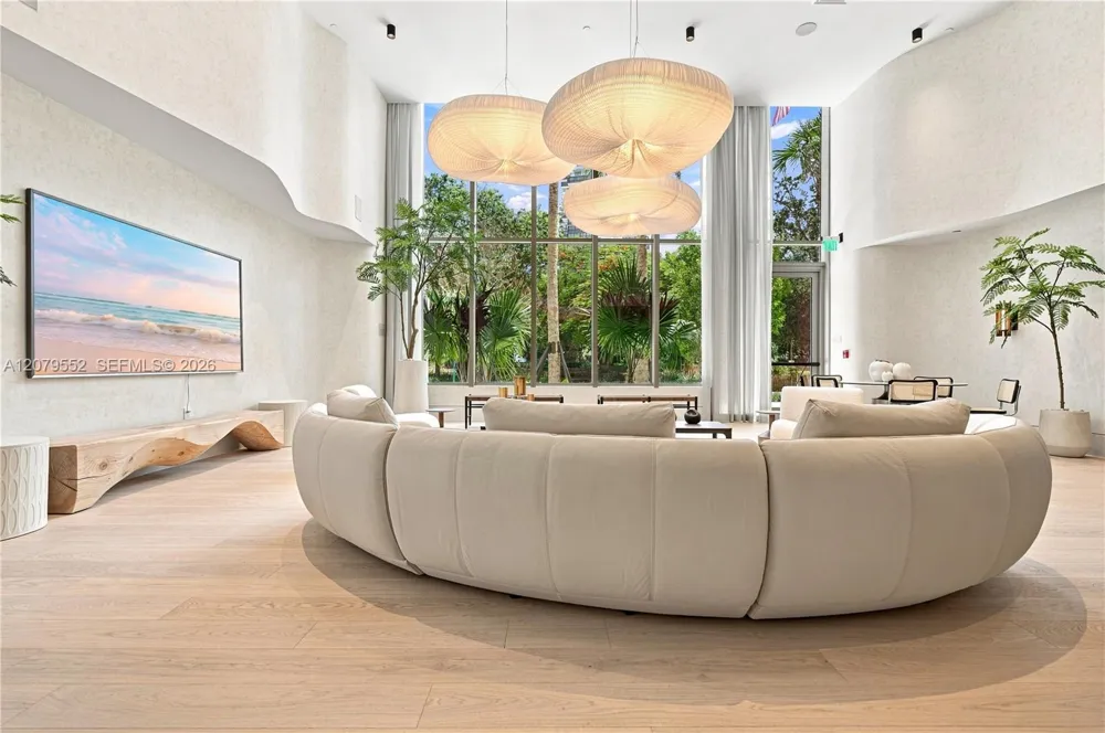 2200 Brickell Ave #413 Miami, FL 33129