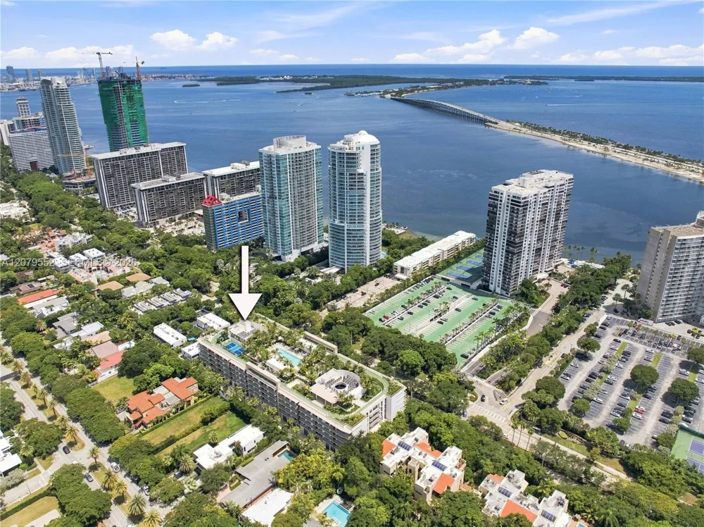 2200 Brickell Ave #413 Miami, FL 33129