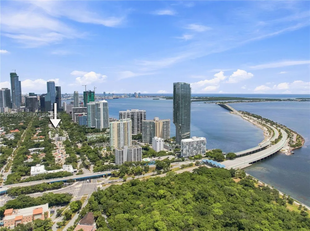 2200 Brickell Ave #413 Miami, FL 33129