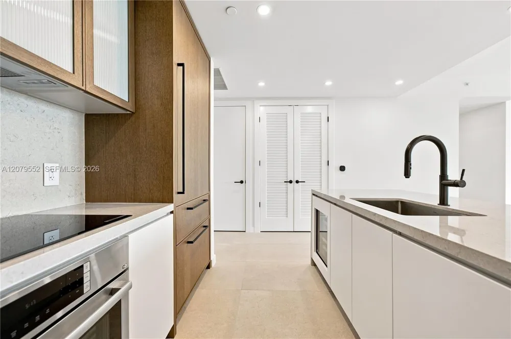 2200 Brickell Ave #413 Miami, FL 33129