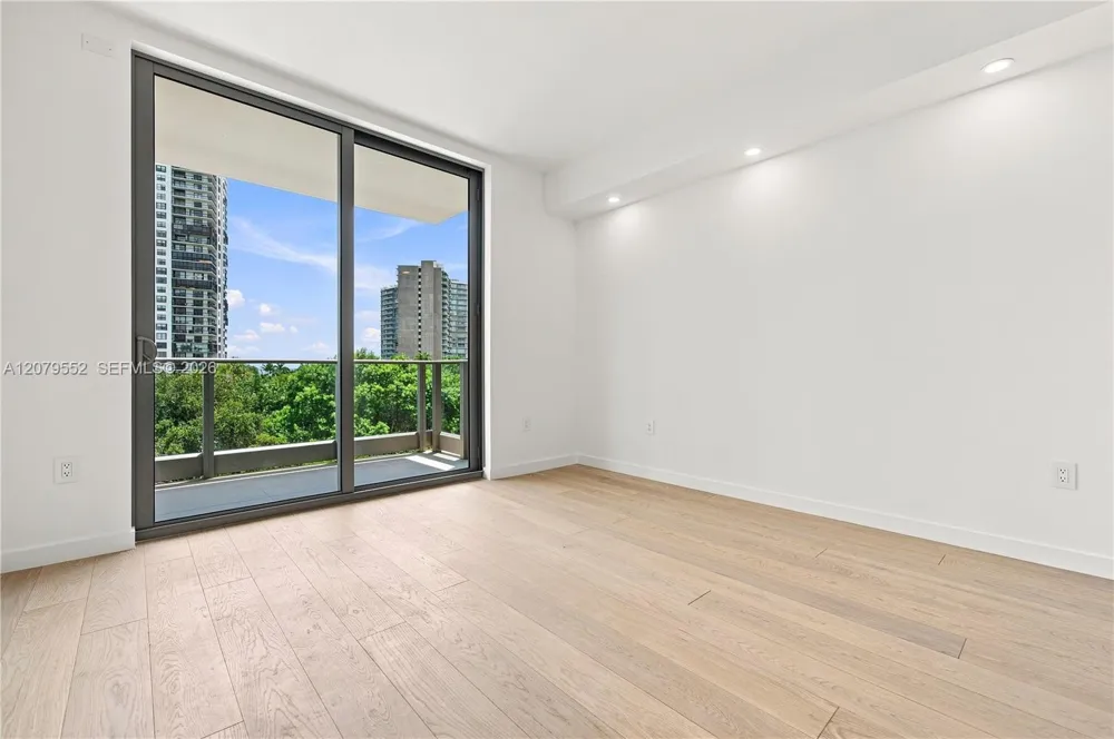 2200 Brickell Ave #413 Miami, FL 33129