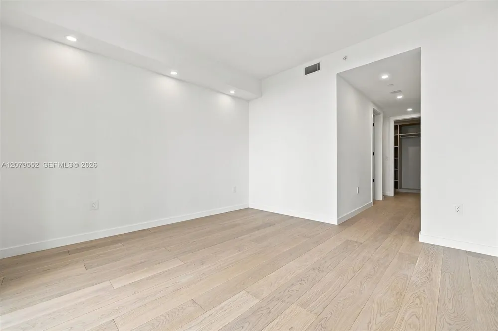 2200 Brickell Ave #413 Miami, FL 33129