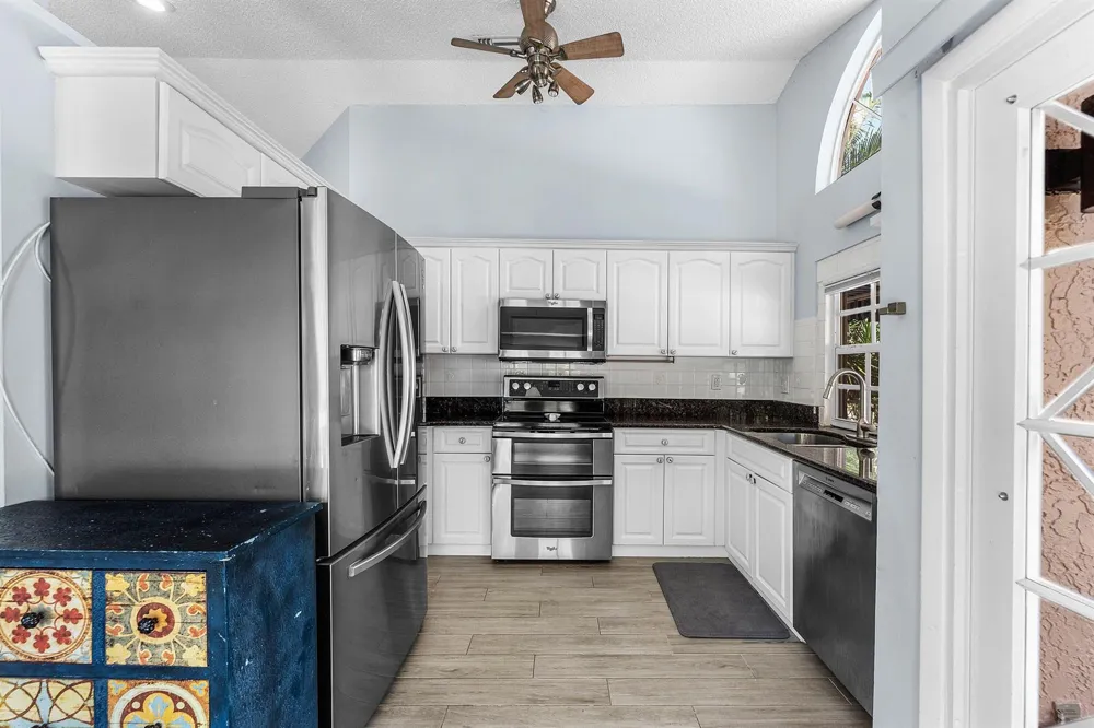 559 NW 38TH TERRACE Deerfield Beach, FL 33442