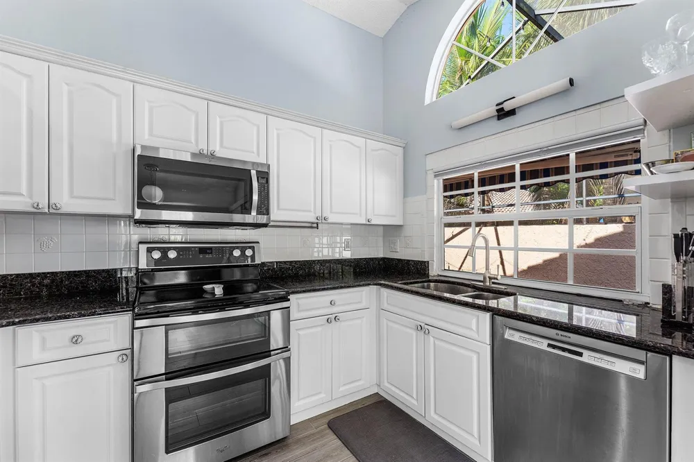 559 NW 38TH TERRACE Deerfield Beach, FL 33442