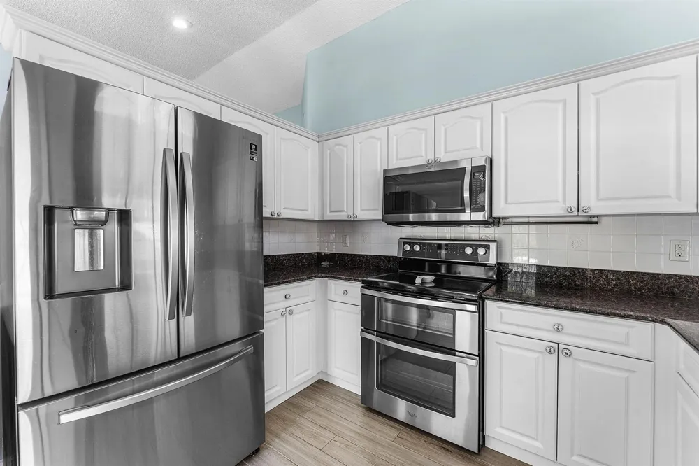 559 NW 38TH TERRACE Deerfield Beach, FL 33442