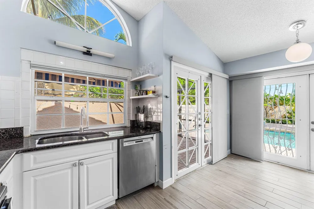 559 NW 38TH TERRACE Deerfield Beach, FL 33442