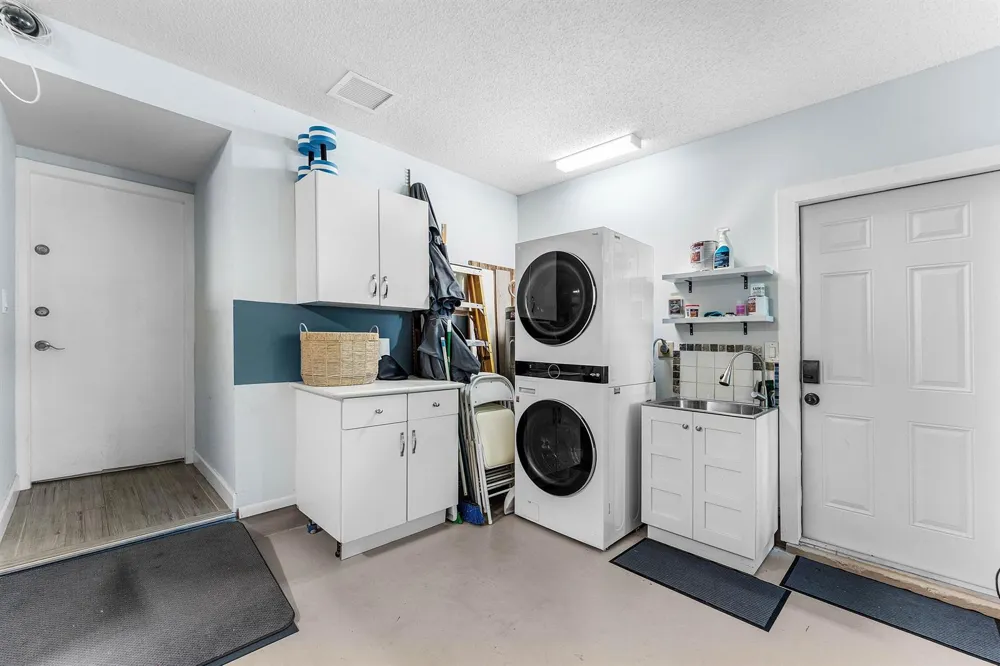 559 NW 38TH TERRACE Deerfield Beach, FL 33442