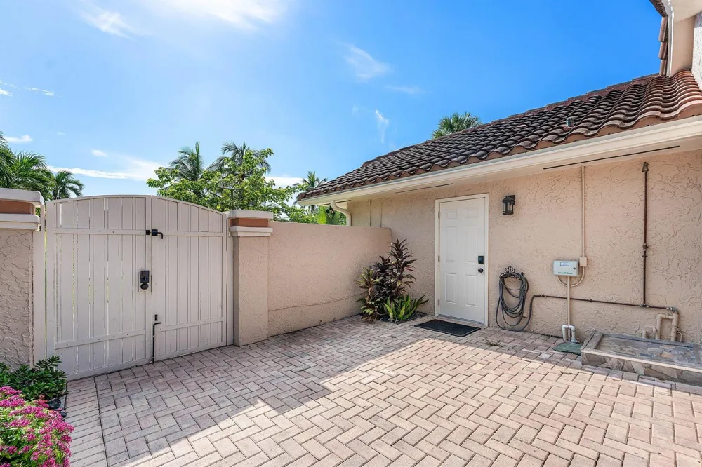 559 NW 38TH TERRACE Deerfield Beach, FL 33442