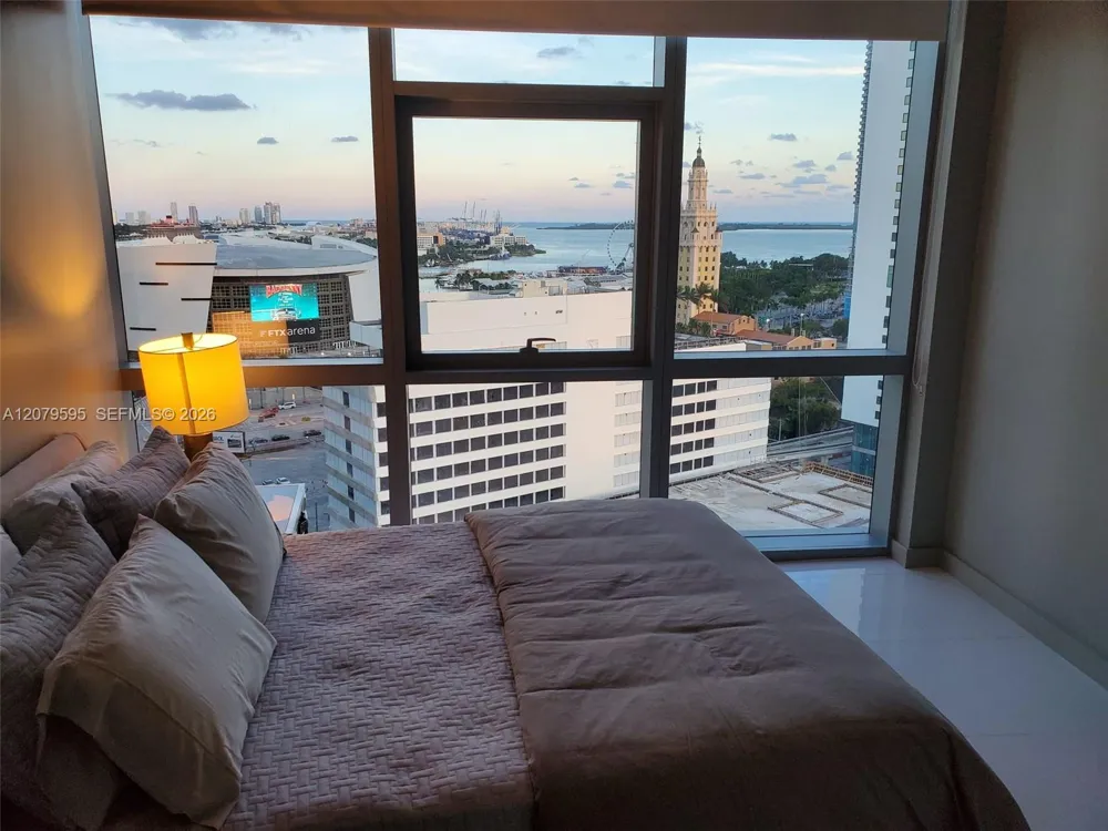 851 NE 1st Ave #1511 Miami, FL 33132