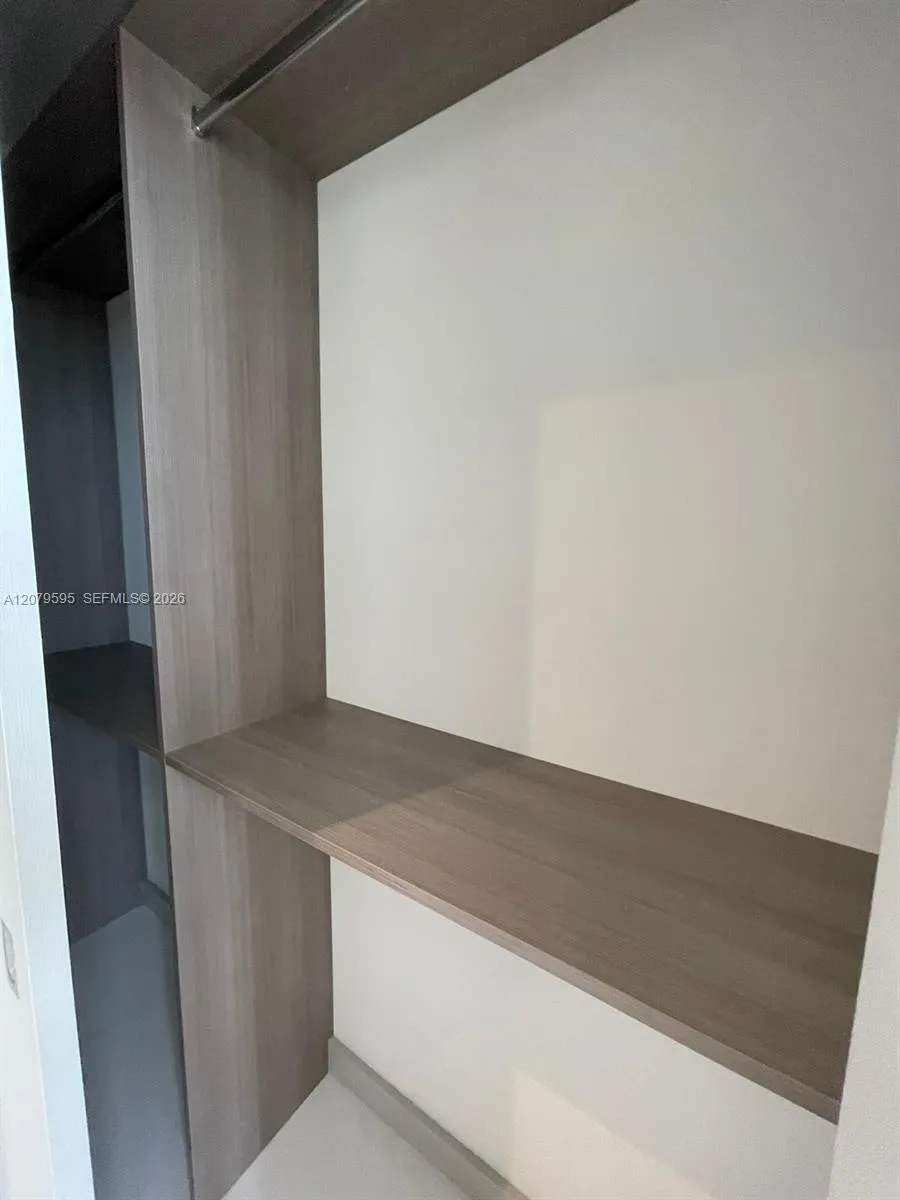 851 NE 1st Ave #1511 Miami, FL 33132