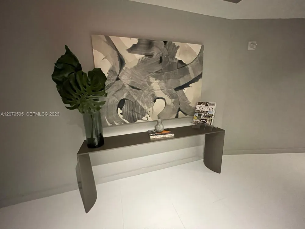 851 NE 1st Ave #1511 Miami, FL 33132