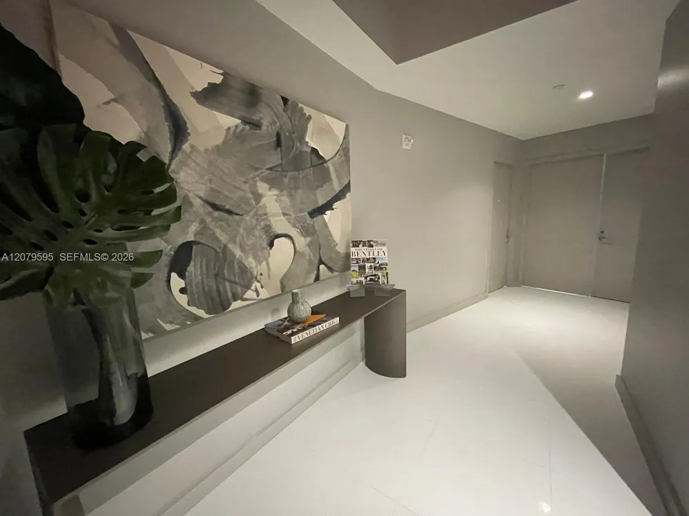 851 NE 1st Ave #1511 Miami, FL 33132