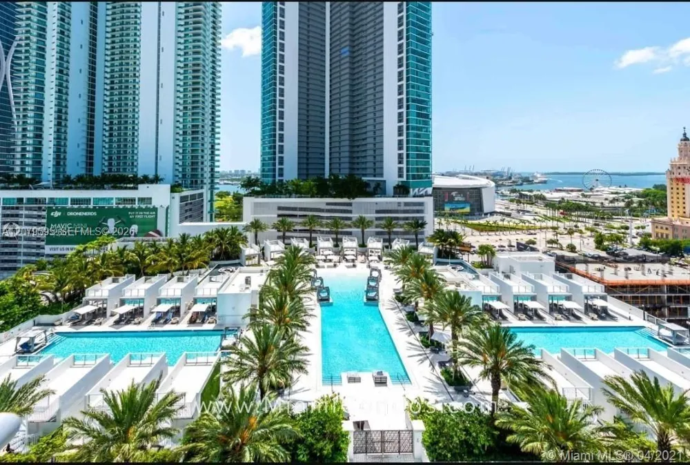 851 NE 1st Ave #1511 Miami, FL 33132