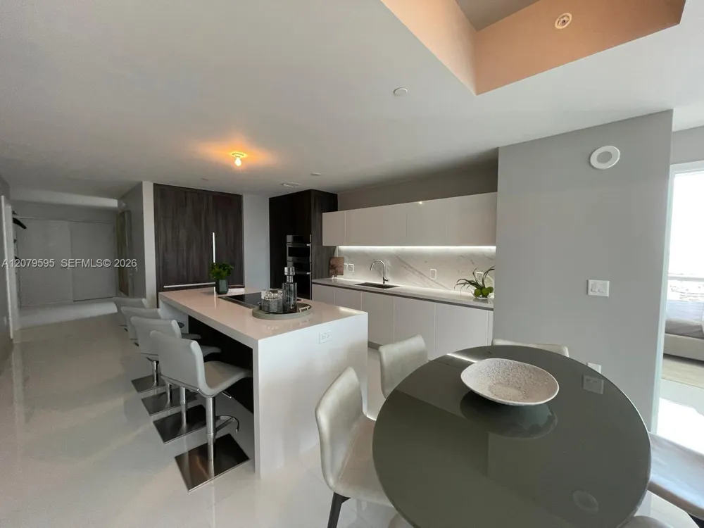 851 NE 1st Ave #1511 Miami, FL 33132