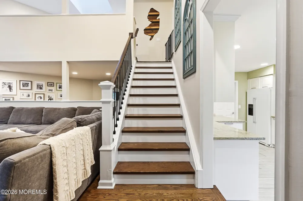 81 Cotswold Circle Ocean, NJ 07712