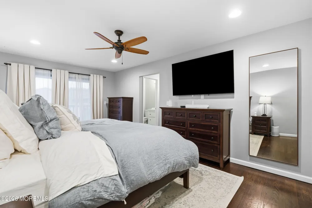 81 Cotswold Circle Ocean, NJ 07712