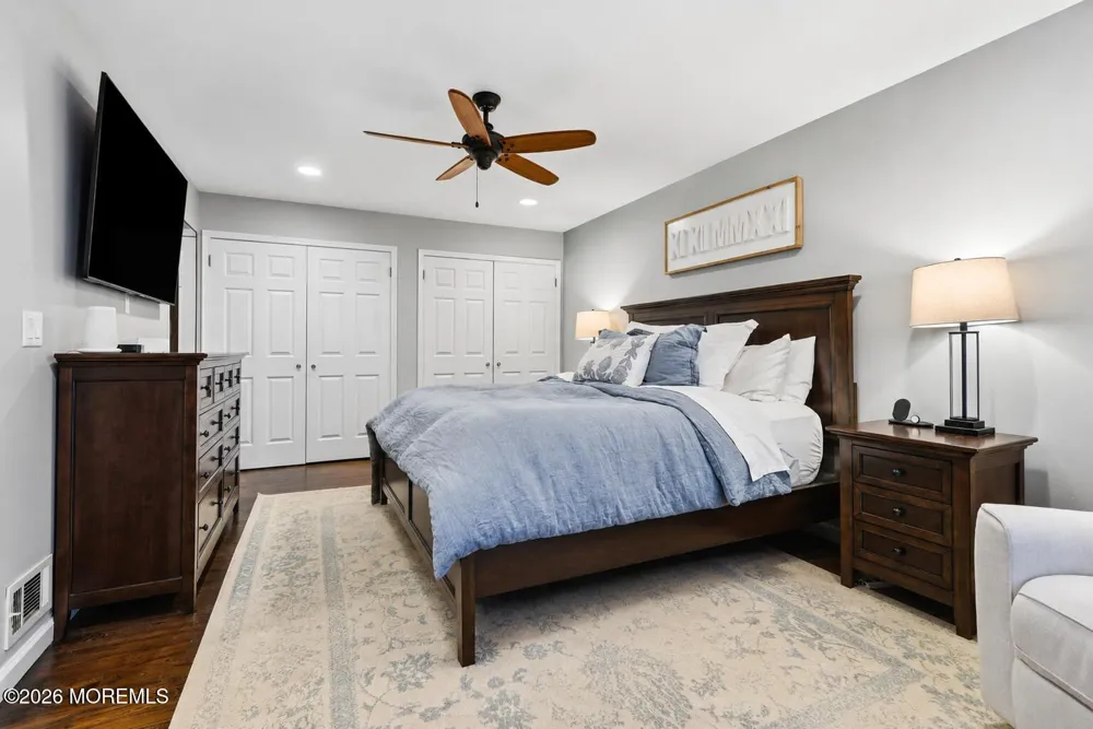 81 Cotswold Circle Ocean, NJ 07712
