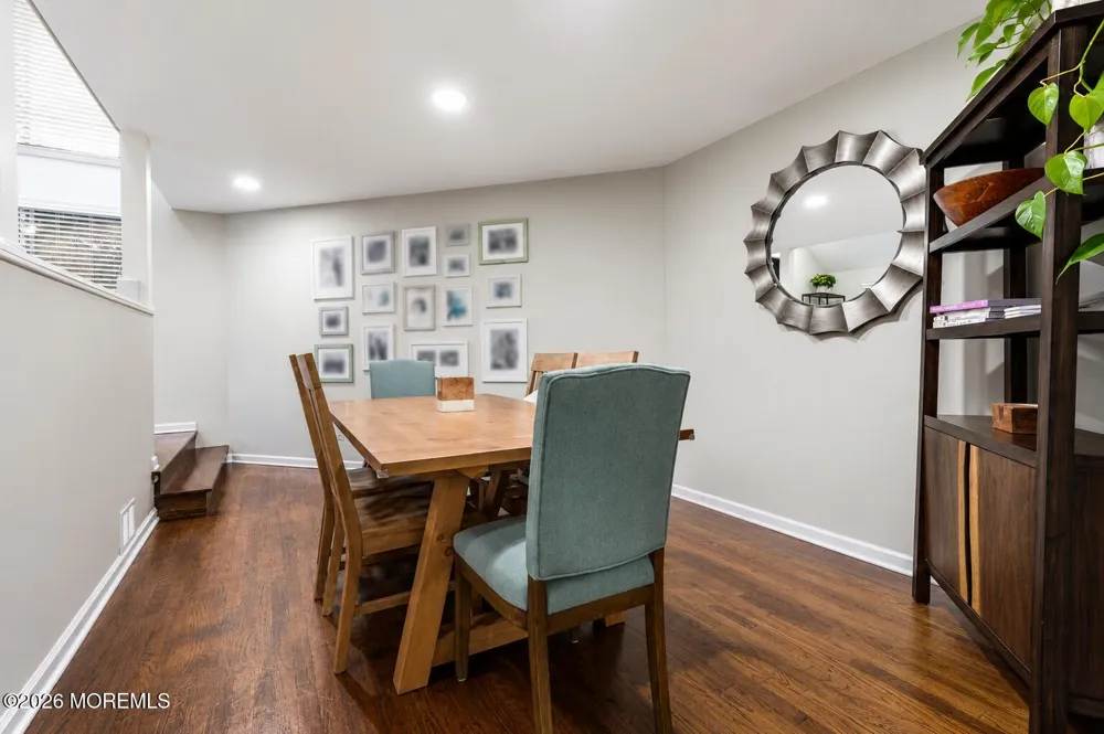 81 Cotswold Circle Ocean, NJ 07712