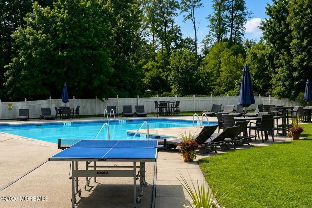 81 Cotswold Circle Ocean, NJ 07712
