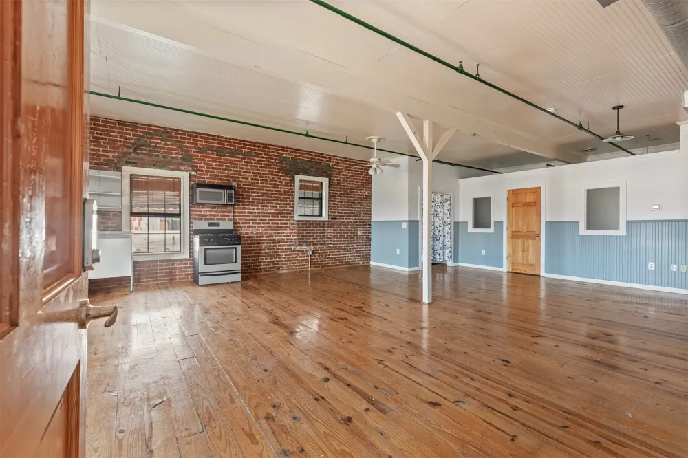118 Main Street Sand Springs, OK 74063