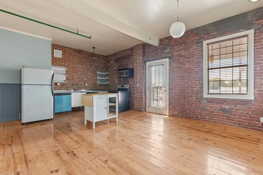 118 Main Street Sand Springs, OK 74063