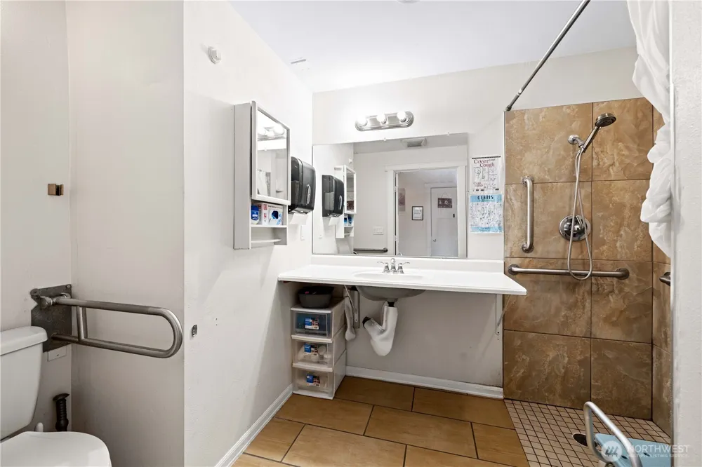 2627 205th Place SW Lynnwood, WA 98036