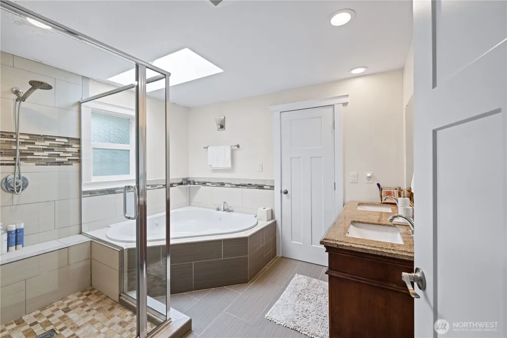 2627 205th Place SW Lynnwood, WA 98036