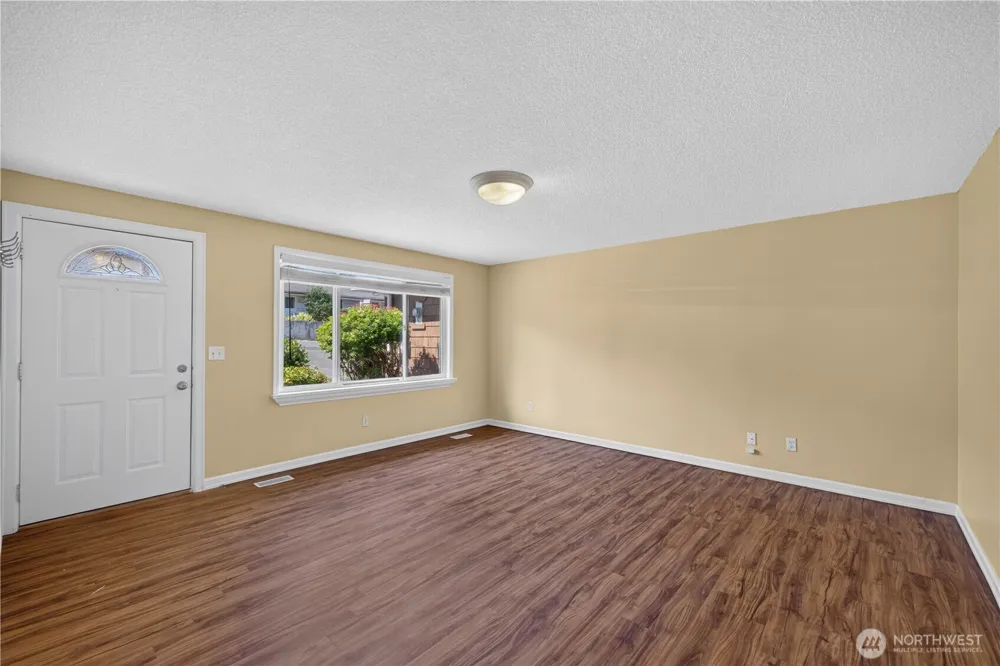 7825 Highland Drive Everett, WA 98203