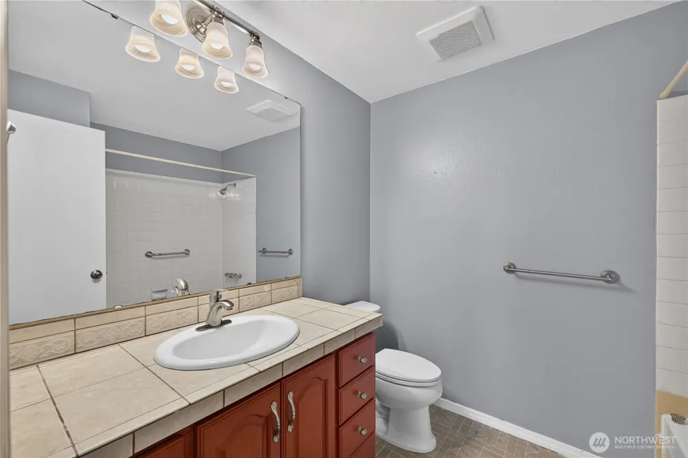 7825 Highland Drive Everett, WA 98203