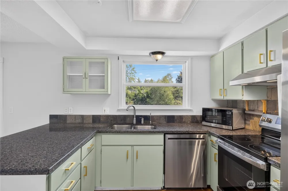 7825 Highland Drive Everett, WA 98203