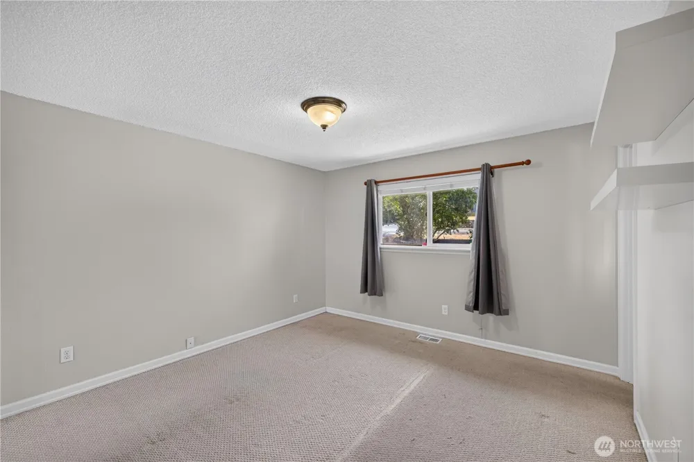 7825 Highland Drive Everett, WA 98203