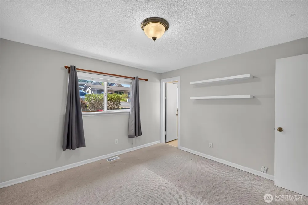 7825 Highland Drive Everett, WA 98203