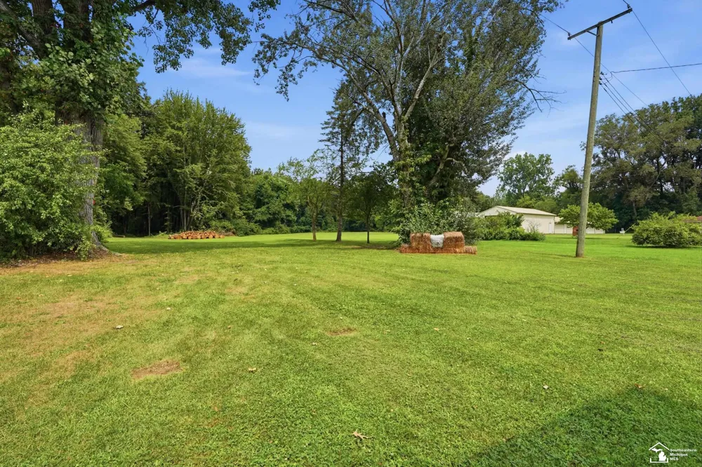 30660 West Road Unknown, MI 48164