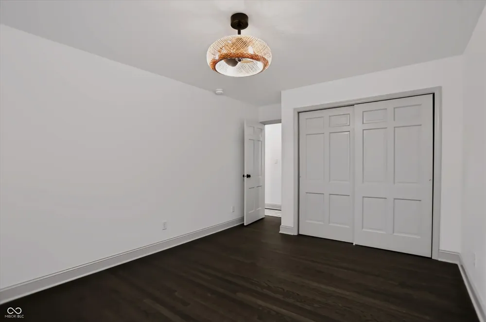 569 King Drive Indianapolis, IN 46260