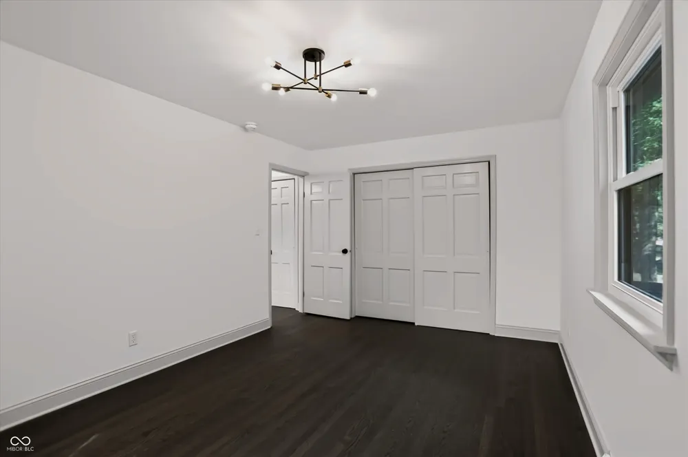 569 King Drive Indianapolis, IN 46260