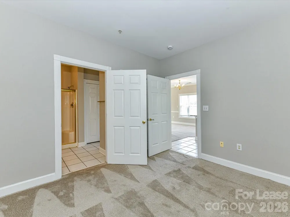 8658 Coralbell Lane Charlotte, NC 28213