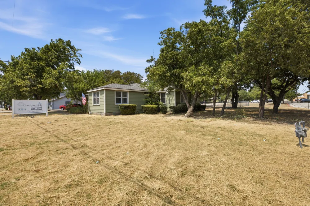 208 Highway 79 Hutto, TX 78634