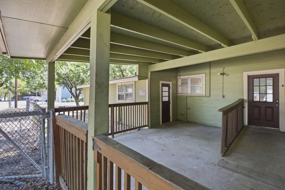 208 Highway 79 Hutto, TX 78634