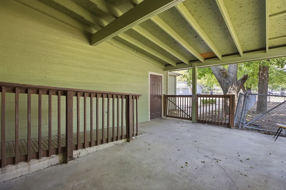 208 Highway 79 Hutto, TX 78634