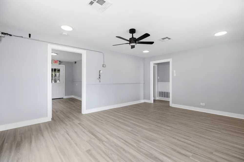 208 Highway 79 Hutto, TX 78634