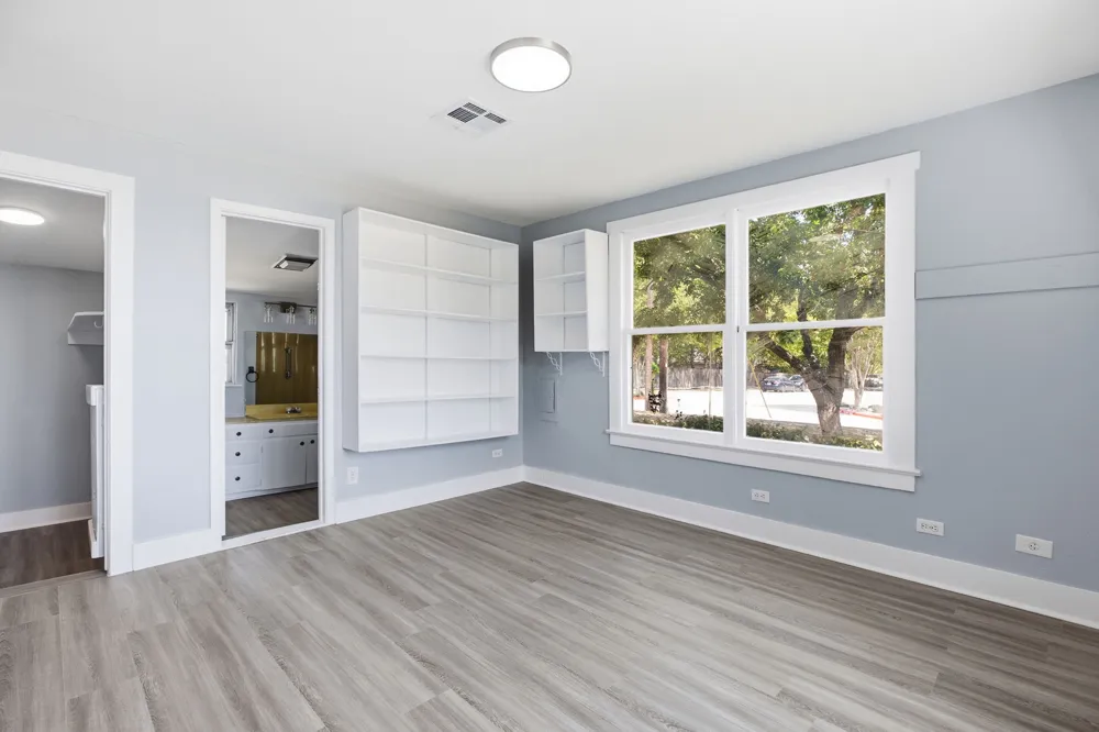 208 Highway 79 Hutto, TX 78634