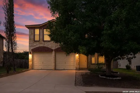 9726 Falcon Bay