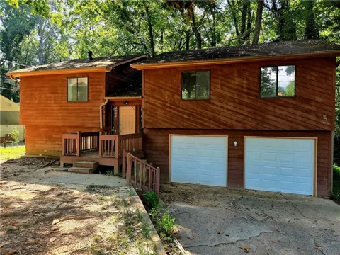2982 Hillwood Drive