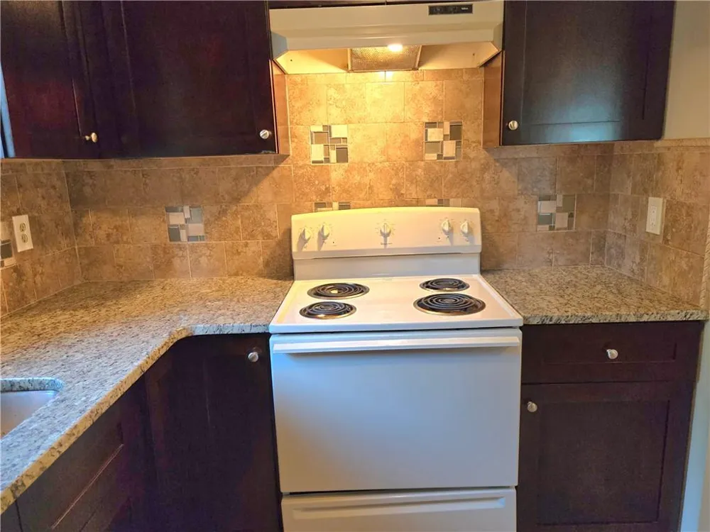 2982 Hillwood Drive Lawrenceville, GA 30044