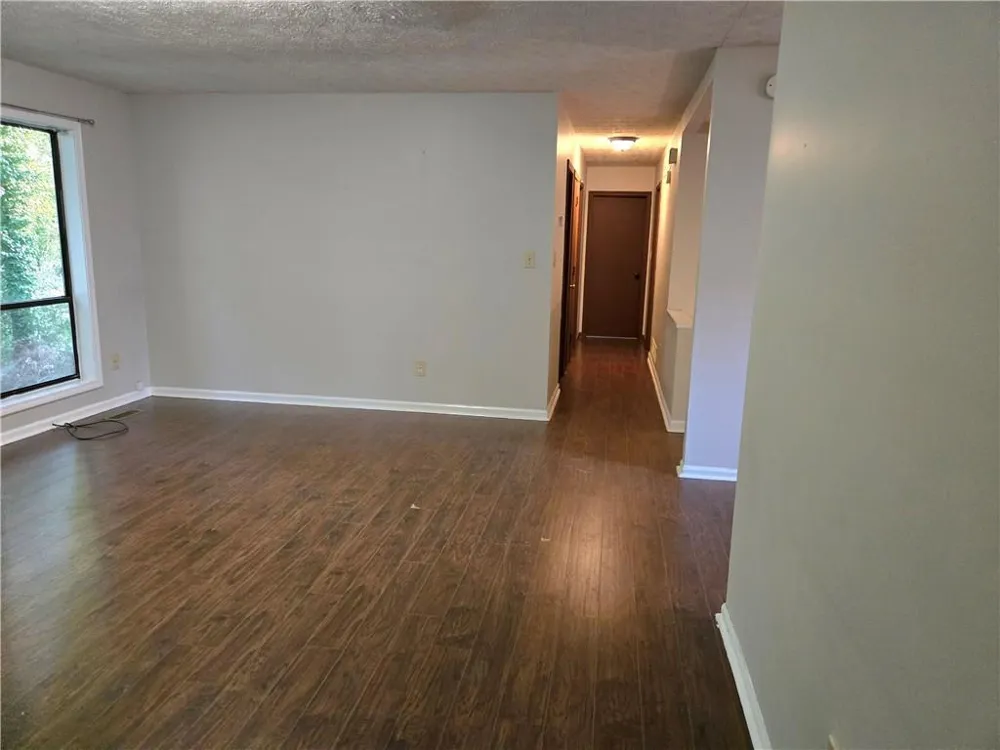 2982 Hillwood Drive Lawrenceville, GA 30044