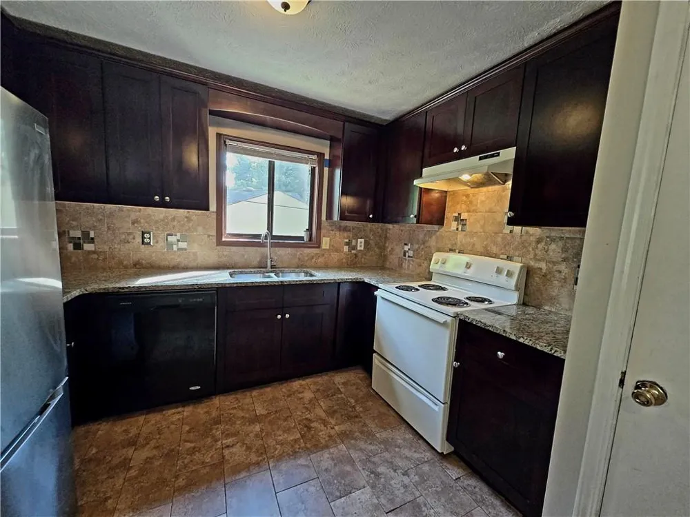 2982 Hillwood Drive Lawrenceville, GA 30044