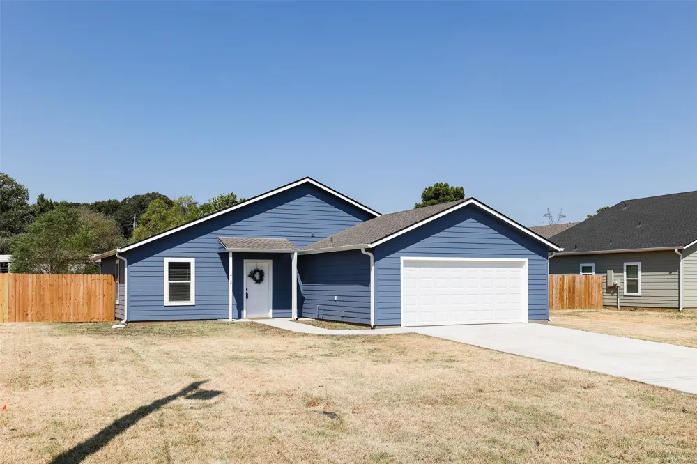 412 Susan Drive Kennedale, TX 76060