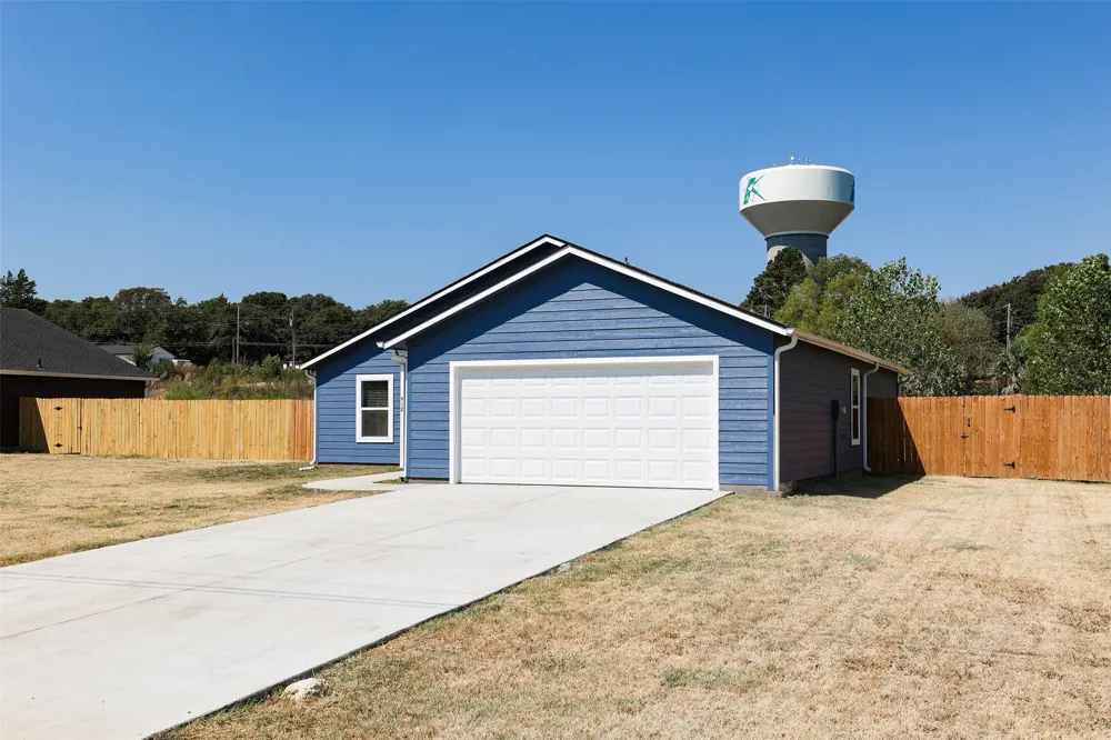 412 Susan Drive Kennedale, TX 76060